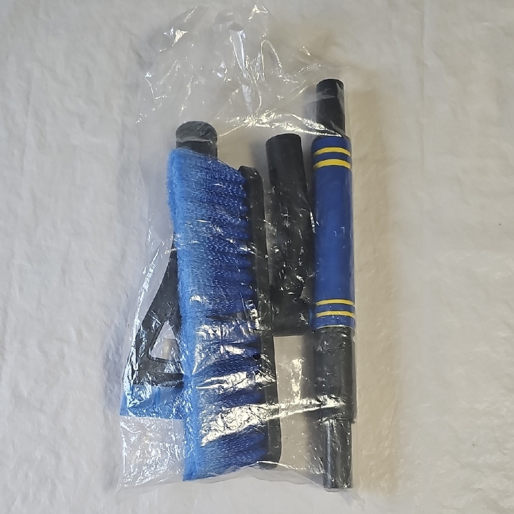 34.5’’ Extendable Car Snow Brush & Ice Scraper for Car Windshield with Foam Grip
